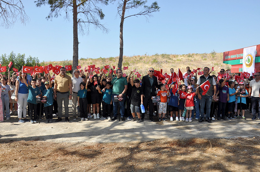 İLKÖĞRETİM HAFTASINDA 200 FİDAN TOPRAKLA BULUŞTU